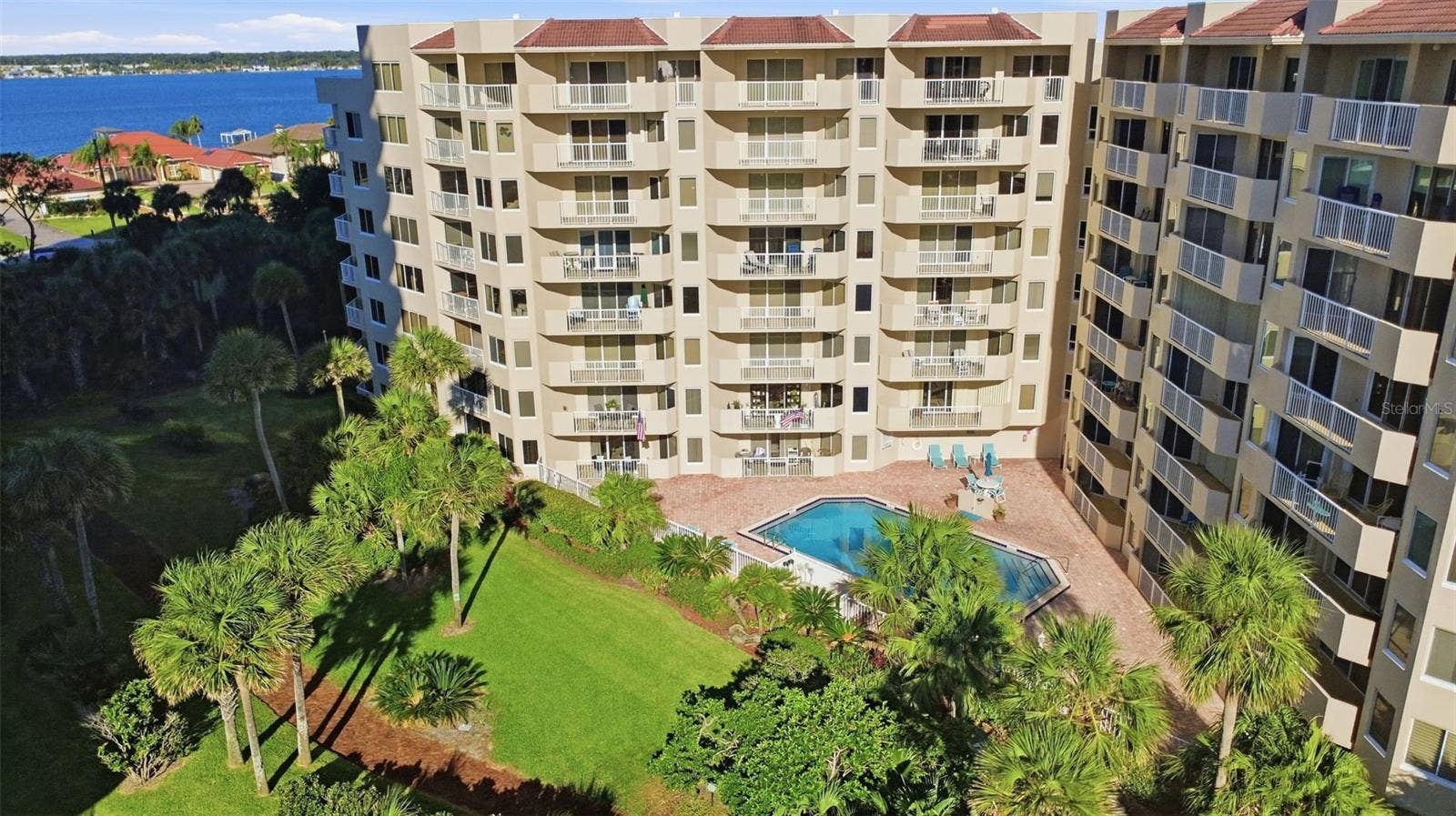 3 OCEANS WEST BOULEVARD, #7D7, Daytona Beach Shores, FL 32118