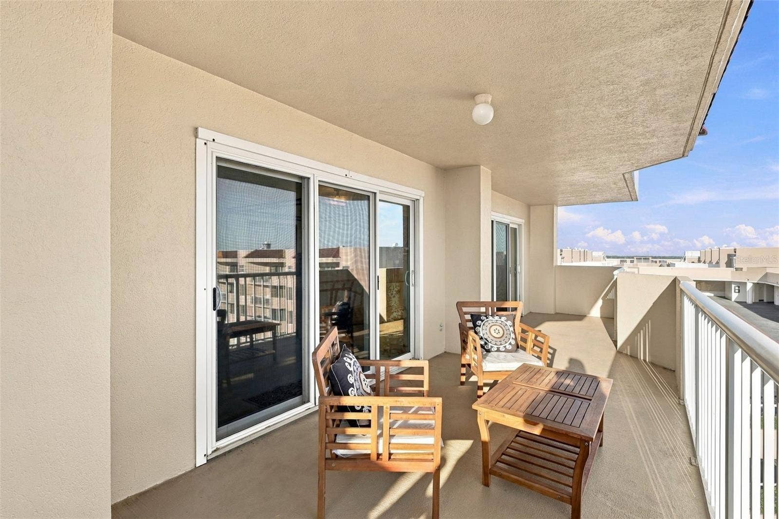 3 OCEANS WEST BOULEVARD, #7D7, Daytona Beach Shores, FL 32118