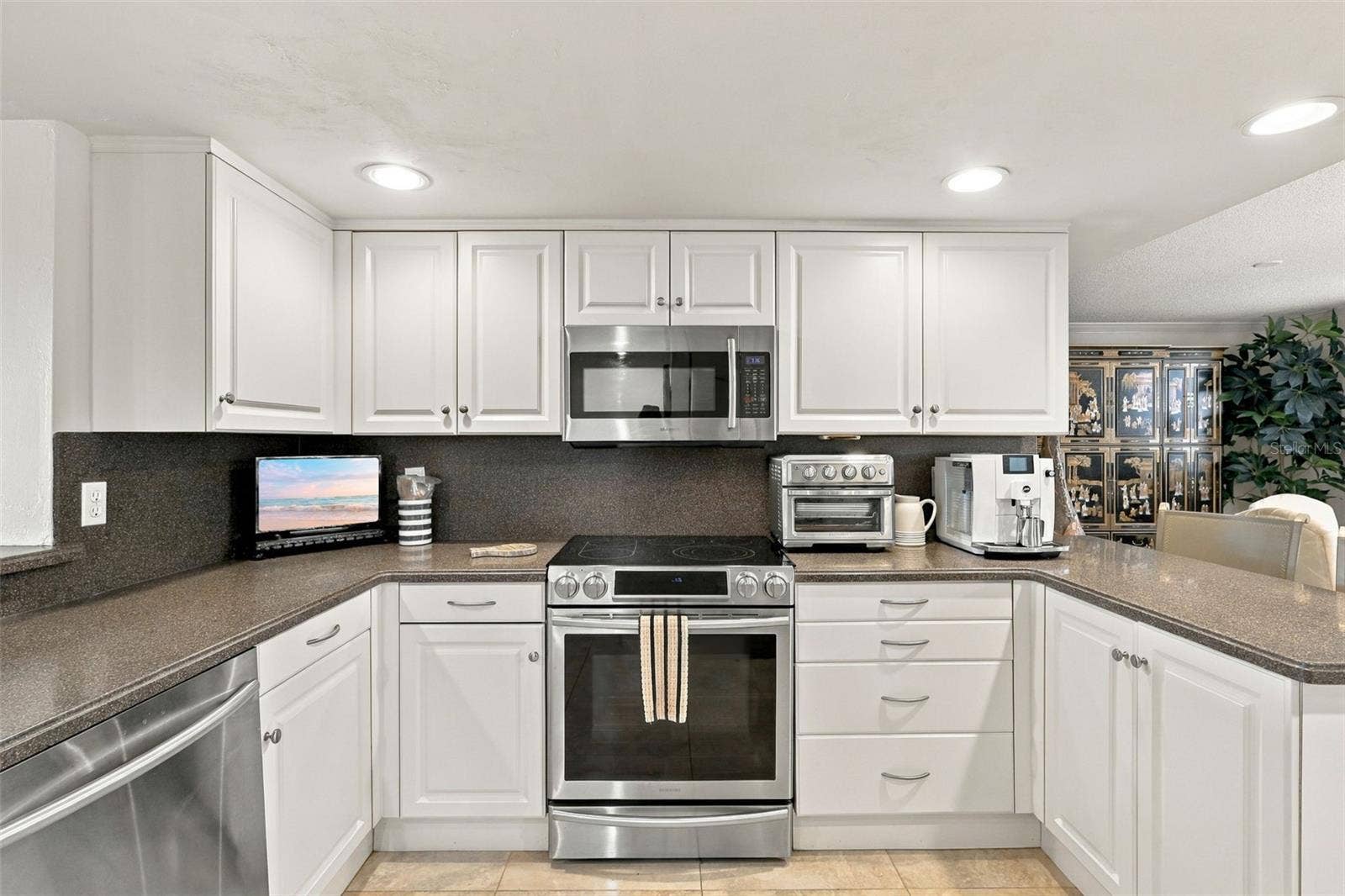 3 OCEANS WEST BOULEVARD, #7D7, Daytona Beach Shores, FL 32118