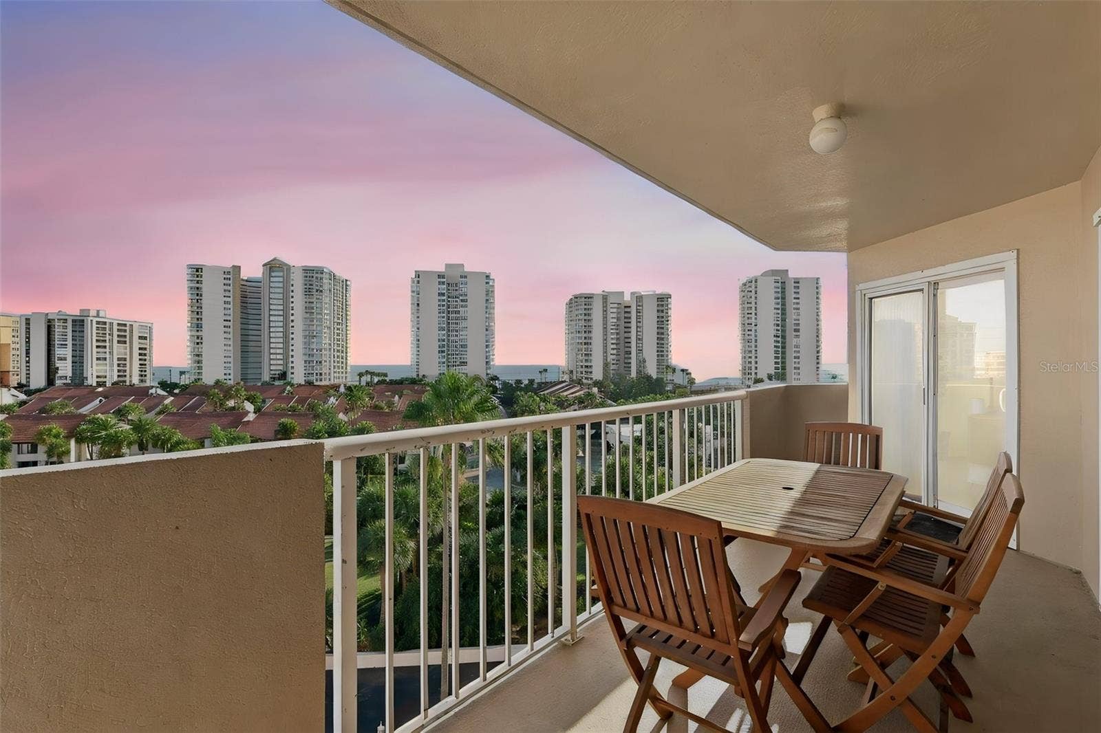 3 OCEANS WEST BOULEVARD, #7D7, Daytona Beach Shores, FL 32118
