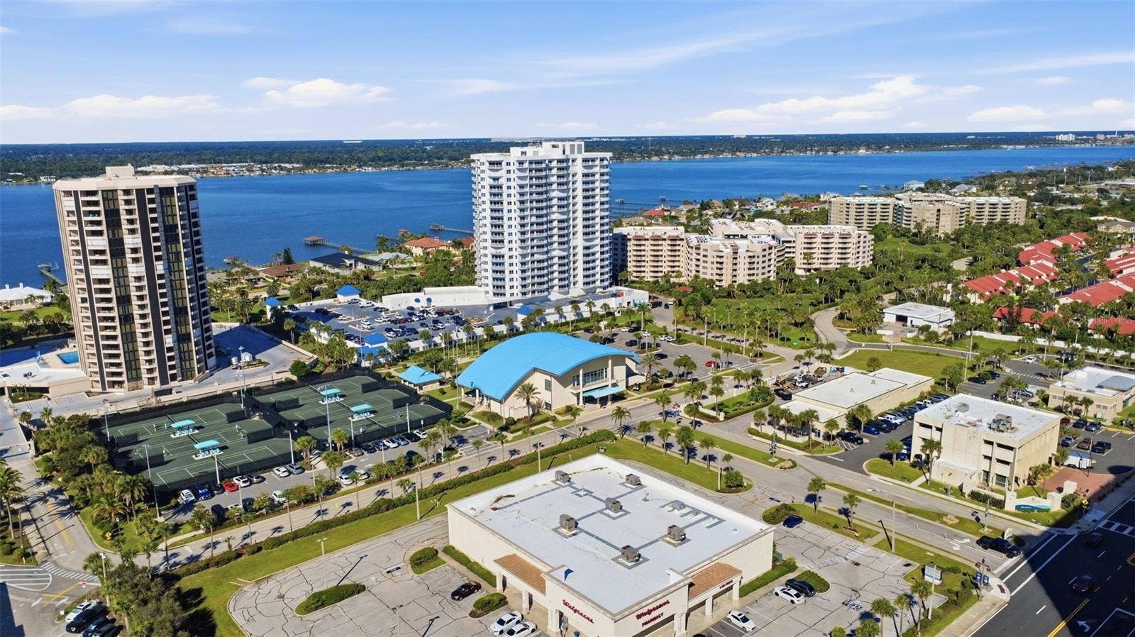 3 OCEANS WEST BOULEVARD, #7D7, Daytona Beach Shores, FL 32118