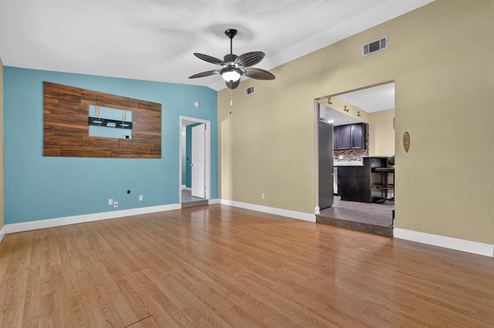 Dining Area - Alternate View