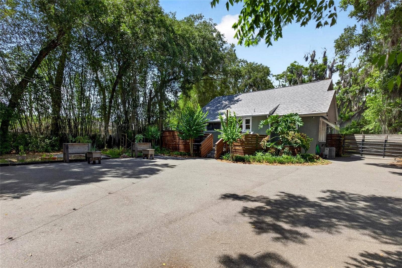 1160 W RICH AVENUE, Deland, FL 32720