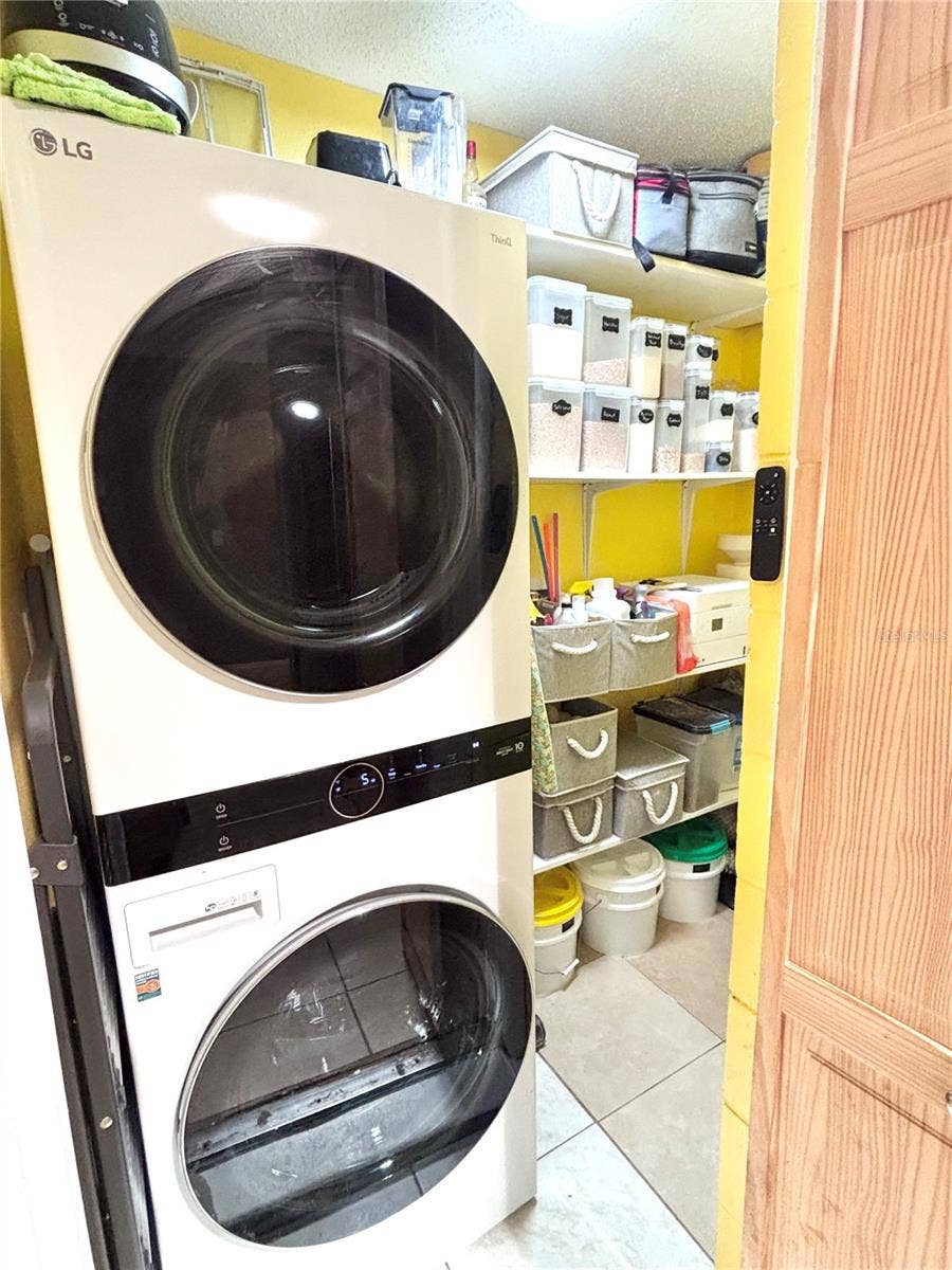 515 W GARRISON AVENUE, Deland, FL 32720 Inside laundry/pantry