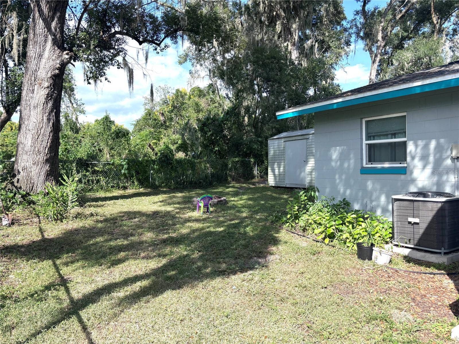 515 W GARRISON AVENUE, Deland, FL 32720 Spacious fenced yard