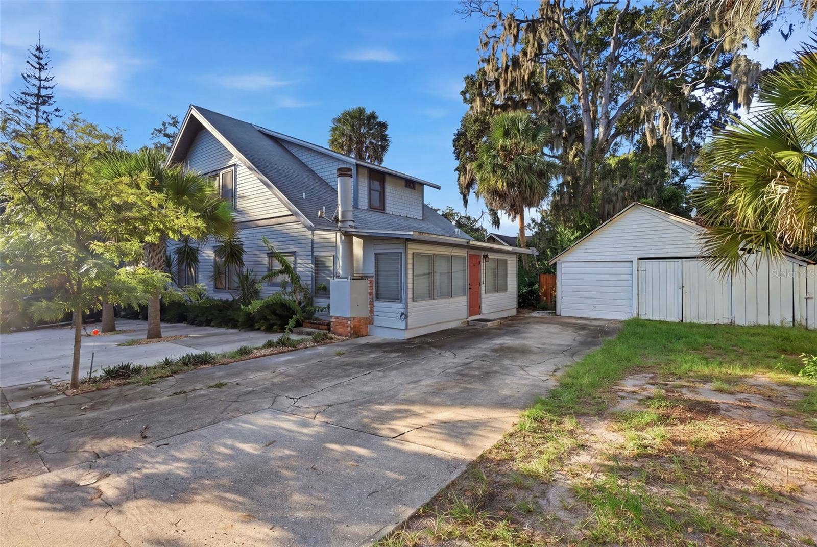DETACHED GARAGE