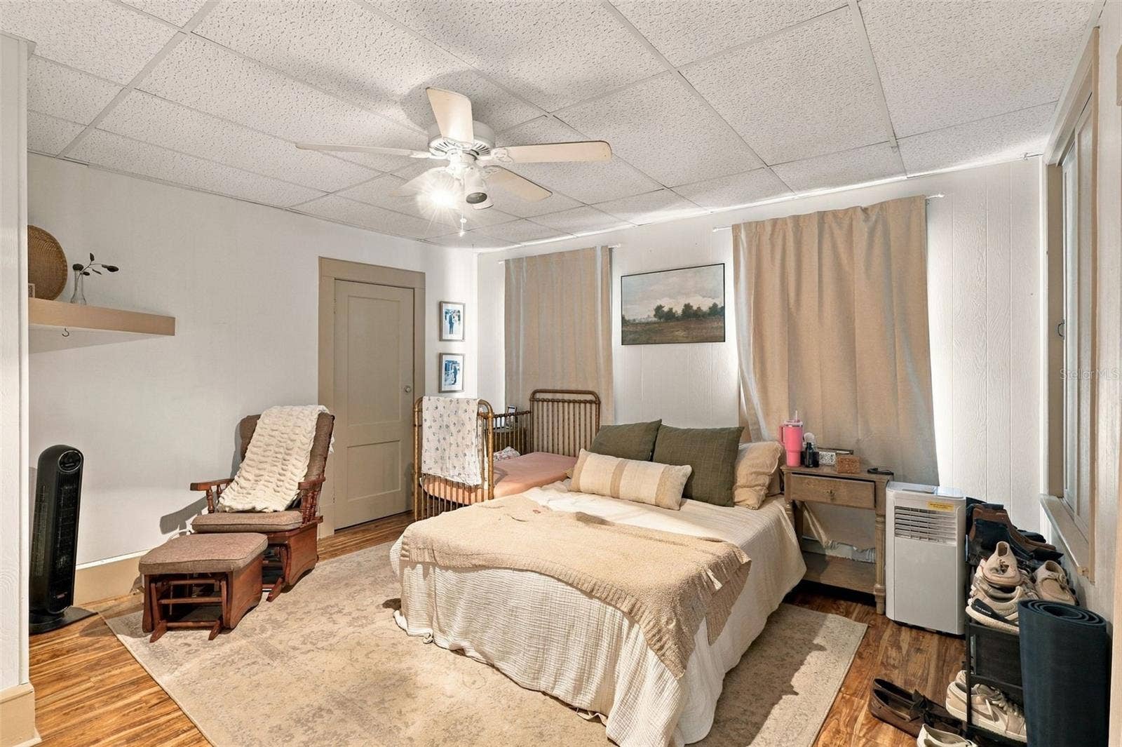 2ND FLOOR PRIMARY BEDROOM