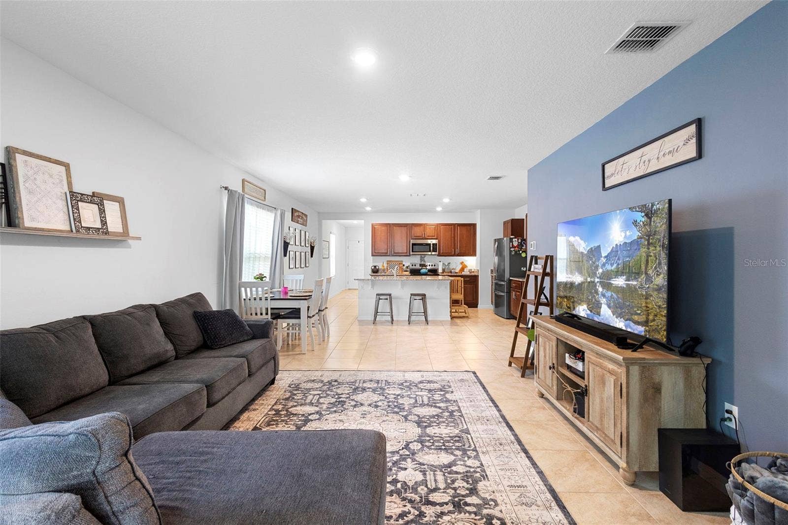 211 DUKE DRIVE, Deland, FL 32724 211 DUKE DRIVE, Deland, FL 32724