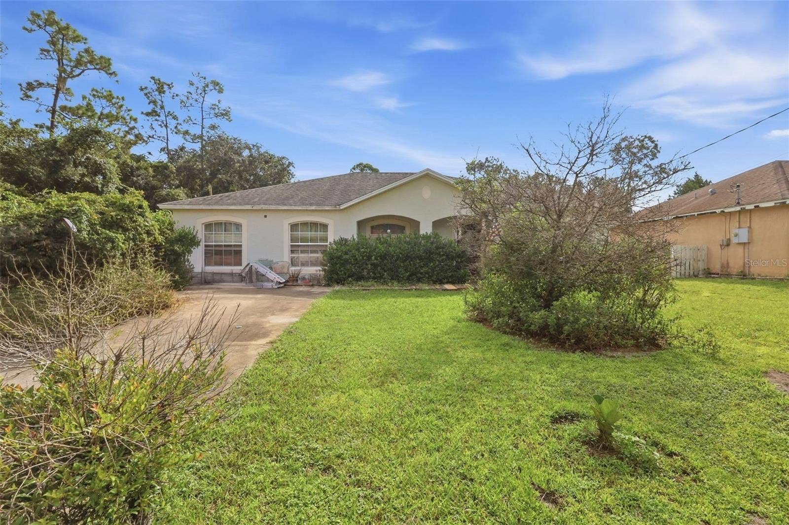 1045 8TH AVENUE, Deland, FL 32724 1045 8TH AVENUE, Deland, FL 32724