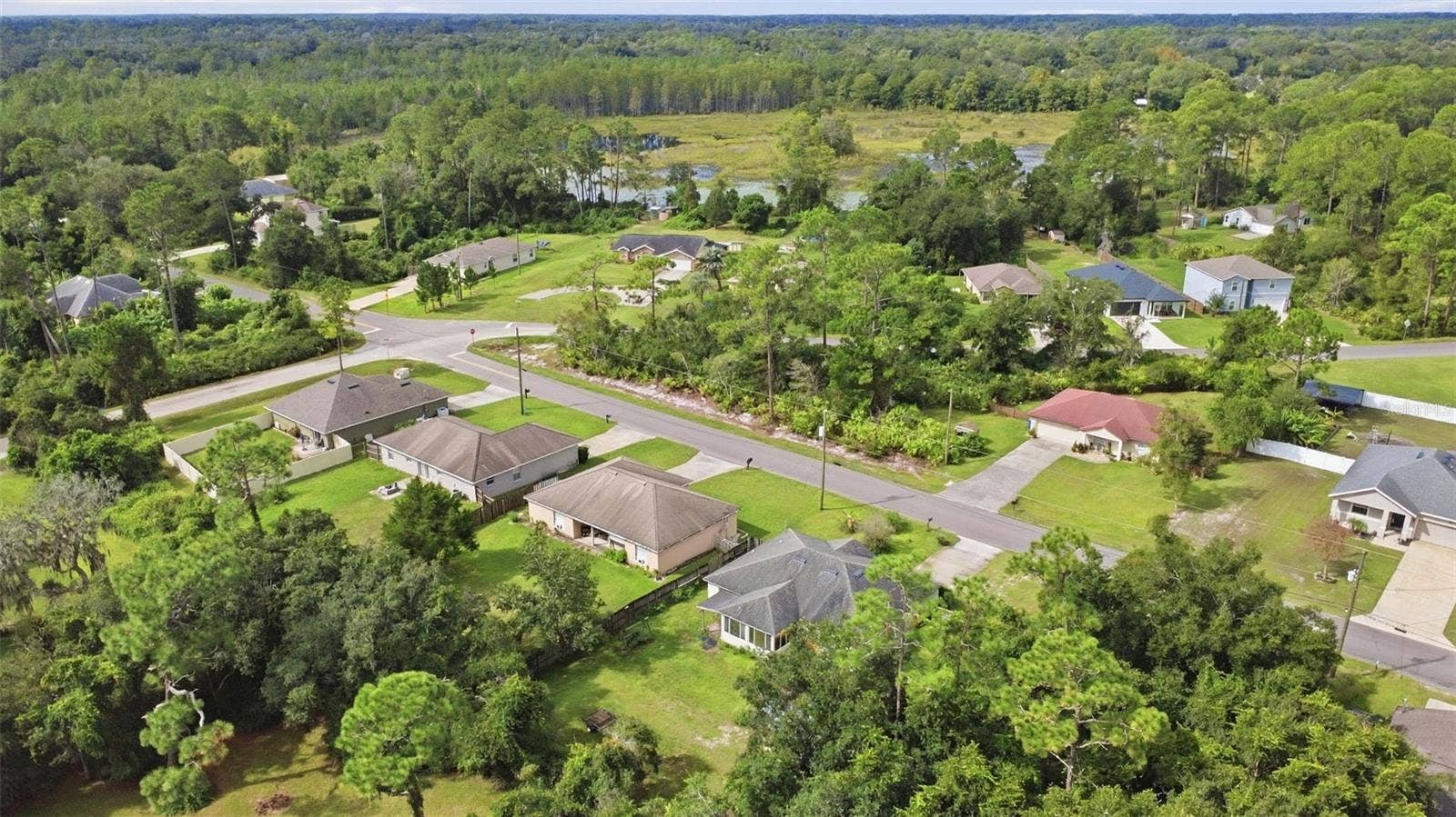 1045 8TH AVENUE, Deland, FL 32724 1045 8TH AVENUE, Deland, FL 32724