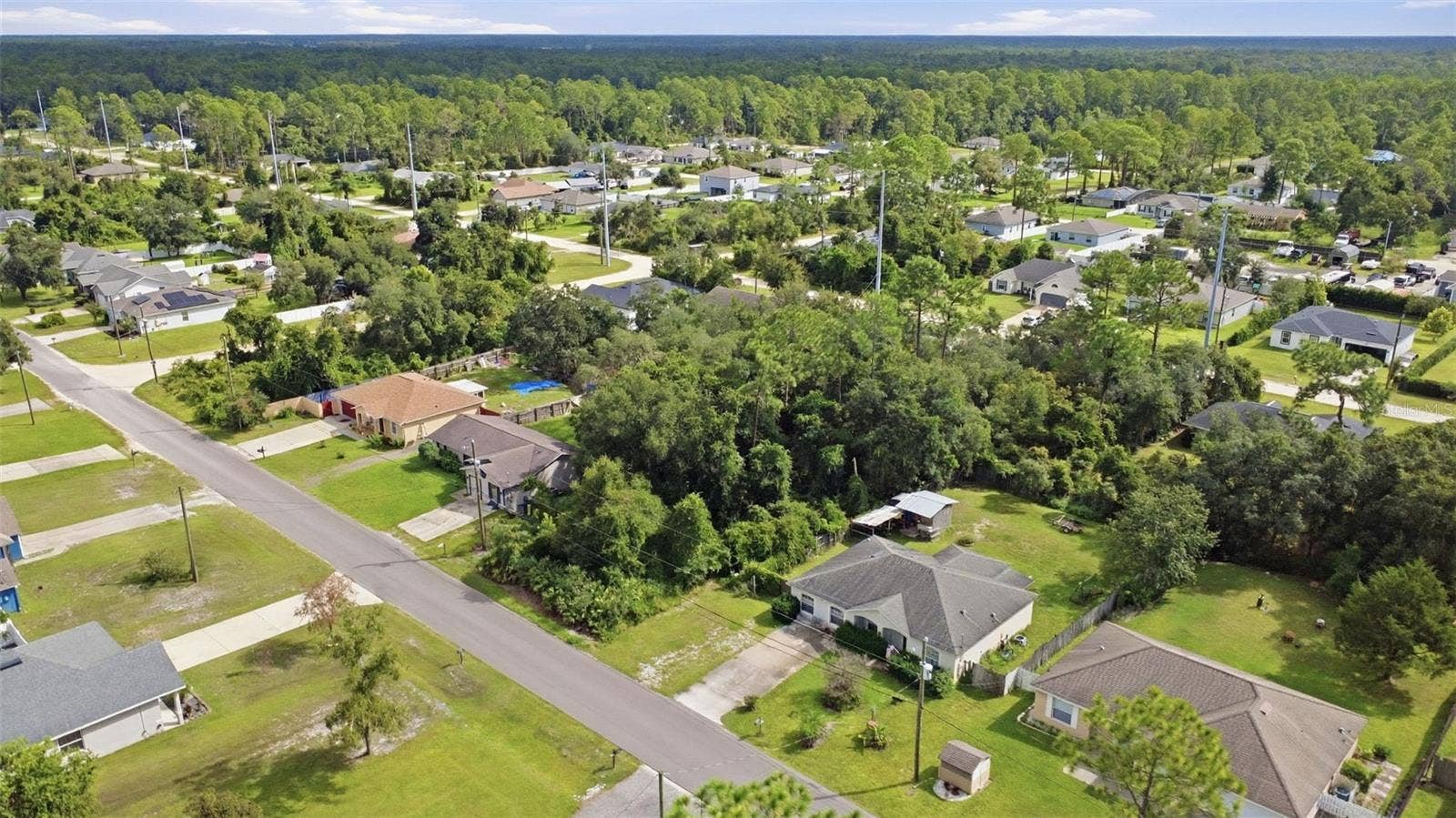 1045 8TH AVENUE, Deland, FL 32724 1045 8TH AVENUE, Deland, FL 32724