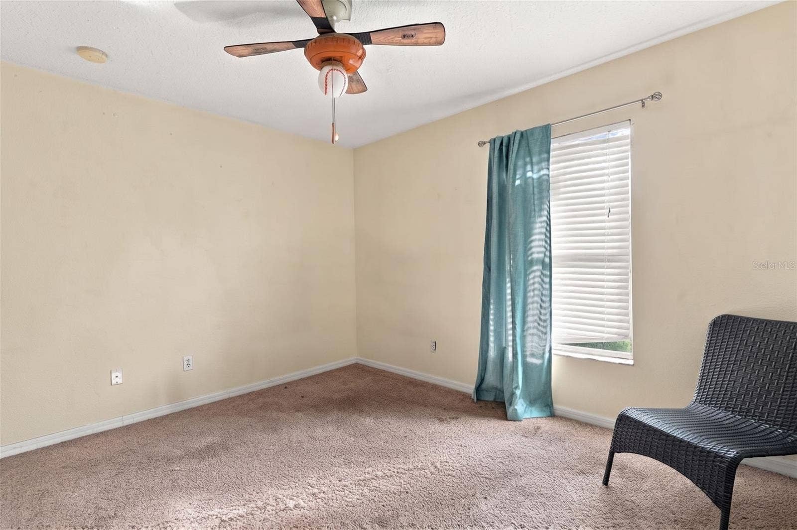 1045 8TH AVENUE, Deland, FL 32724 1045 8TH AVENUE, Deland, FL 32724