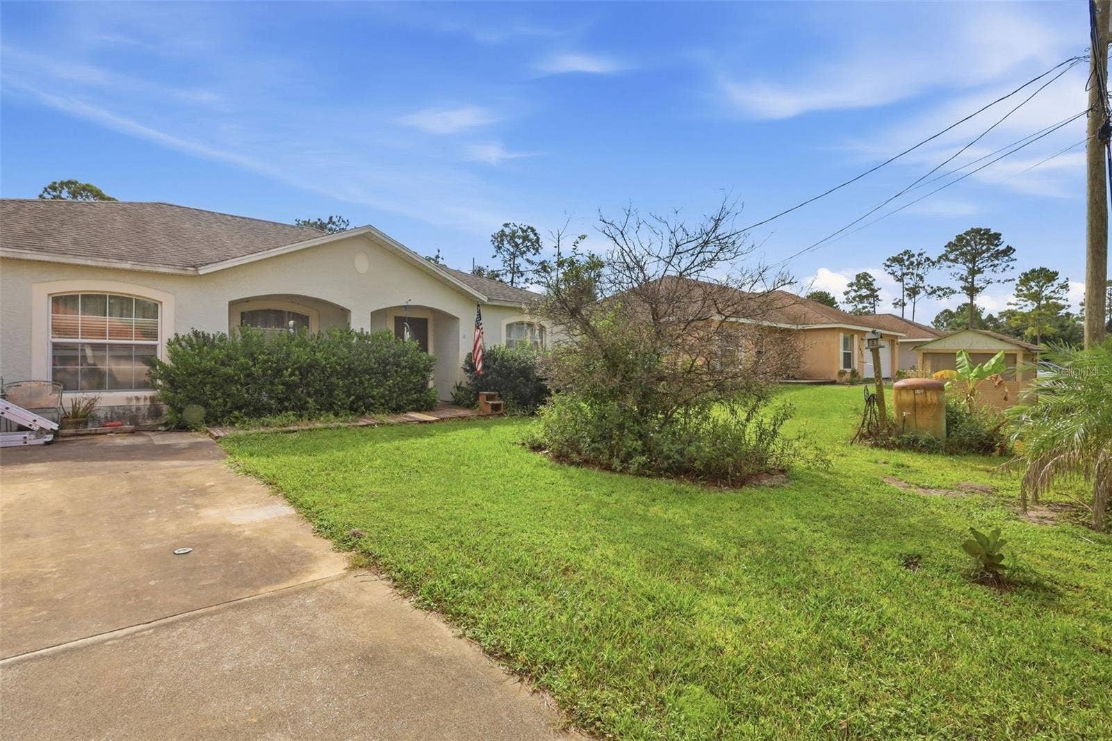 1045 8TH AVENUE, Deland, FL 32724 1045 8TH AVENUE, Deland, FL 32724