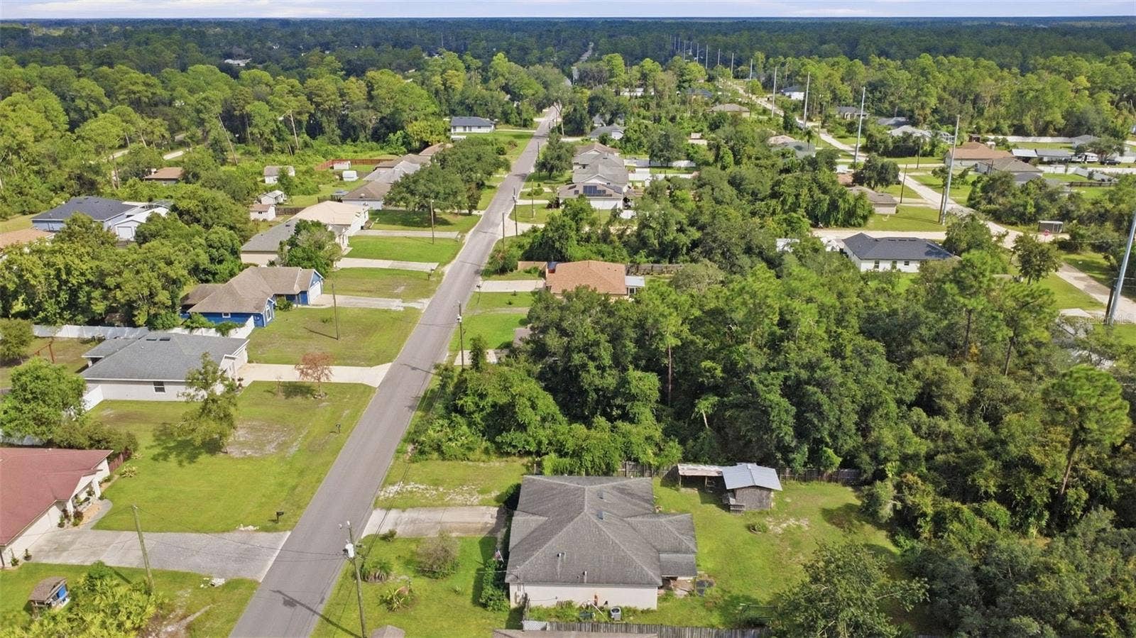 1045 8TH AVENUE, Deland, FL 32724 1045 8TH AVENUE, Deland, FL 32724