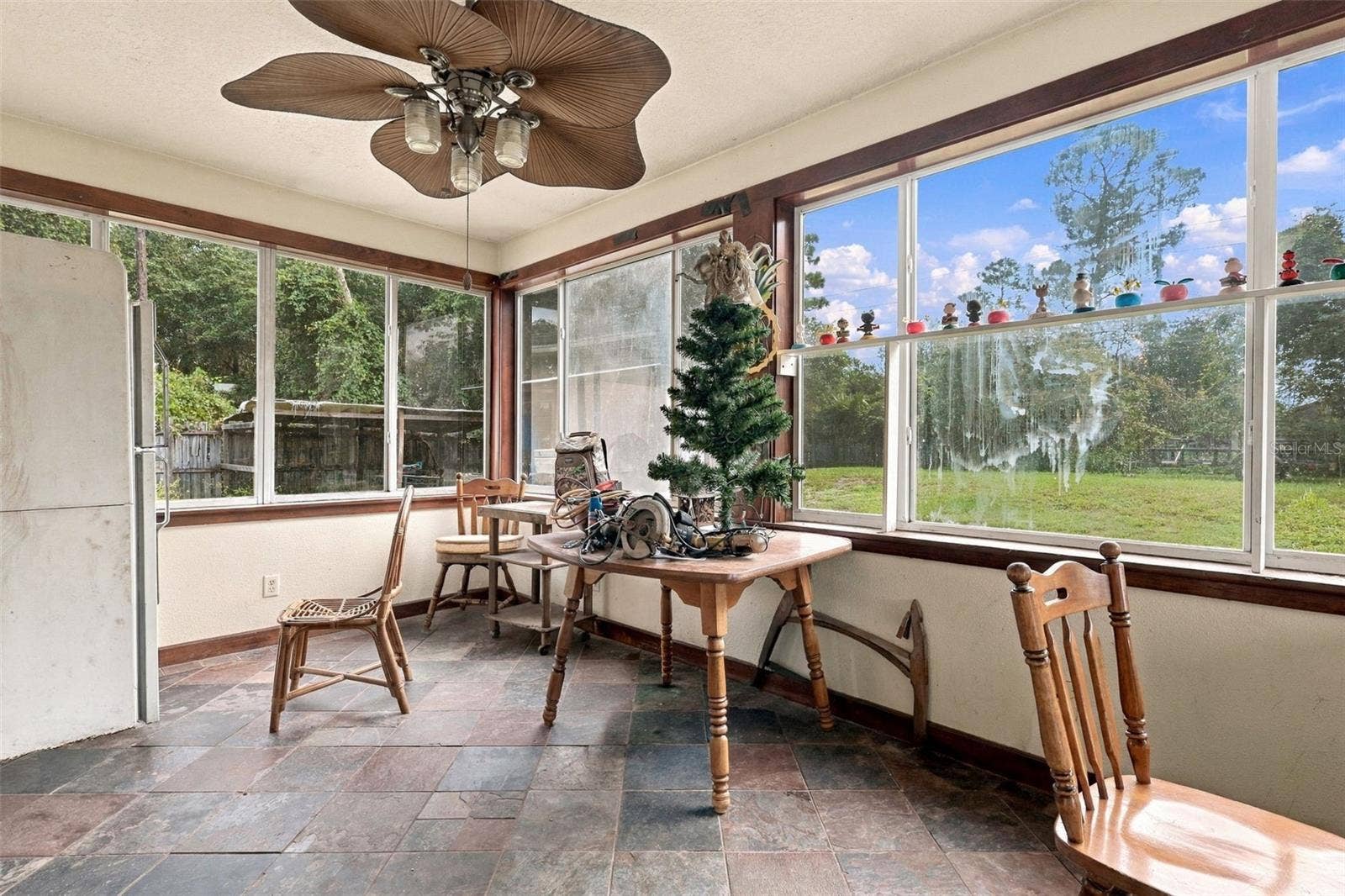 1045 8TH AVENUE, Deland, FL 32724 1045 8TH AVENUE, Deland, FL 32724