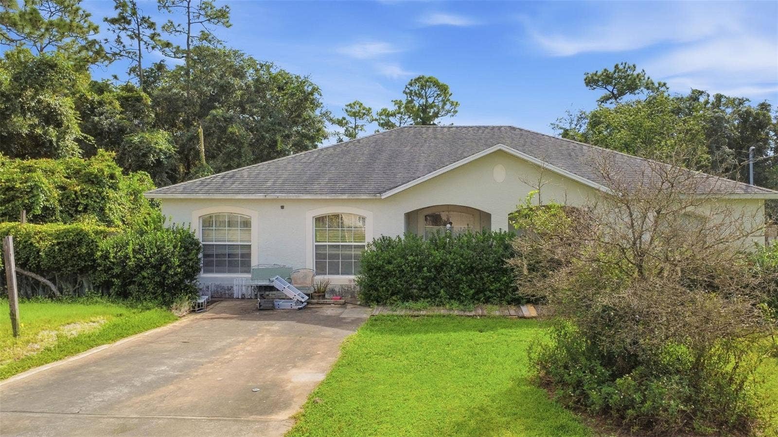 1045 8TH AVENUE, Deland, FL 32724 1045 8TH AVENUE, Deland, FL 32724