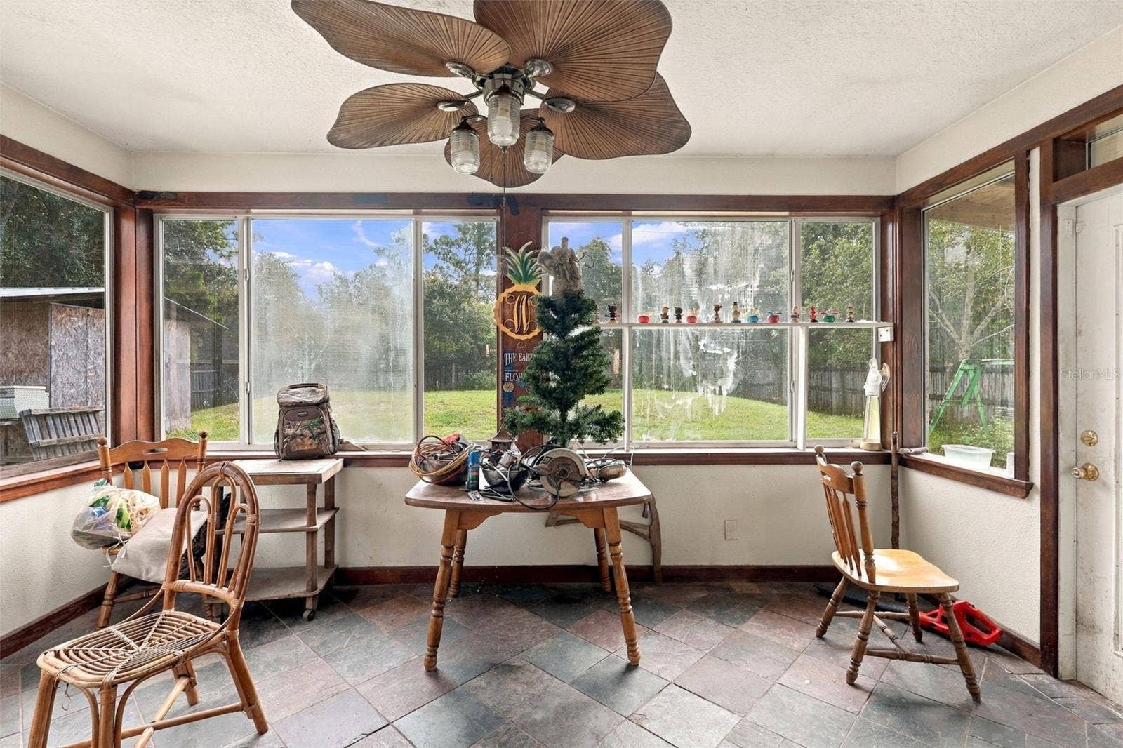1045 8TH AVENUE, Deland, FL 32724 1045 8TH AVENUE, Deland, FL 32724