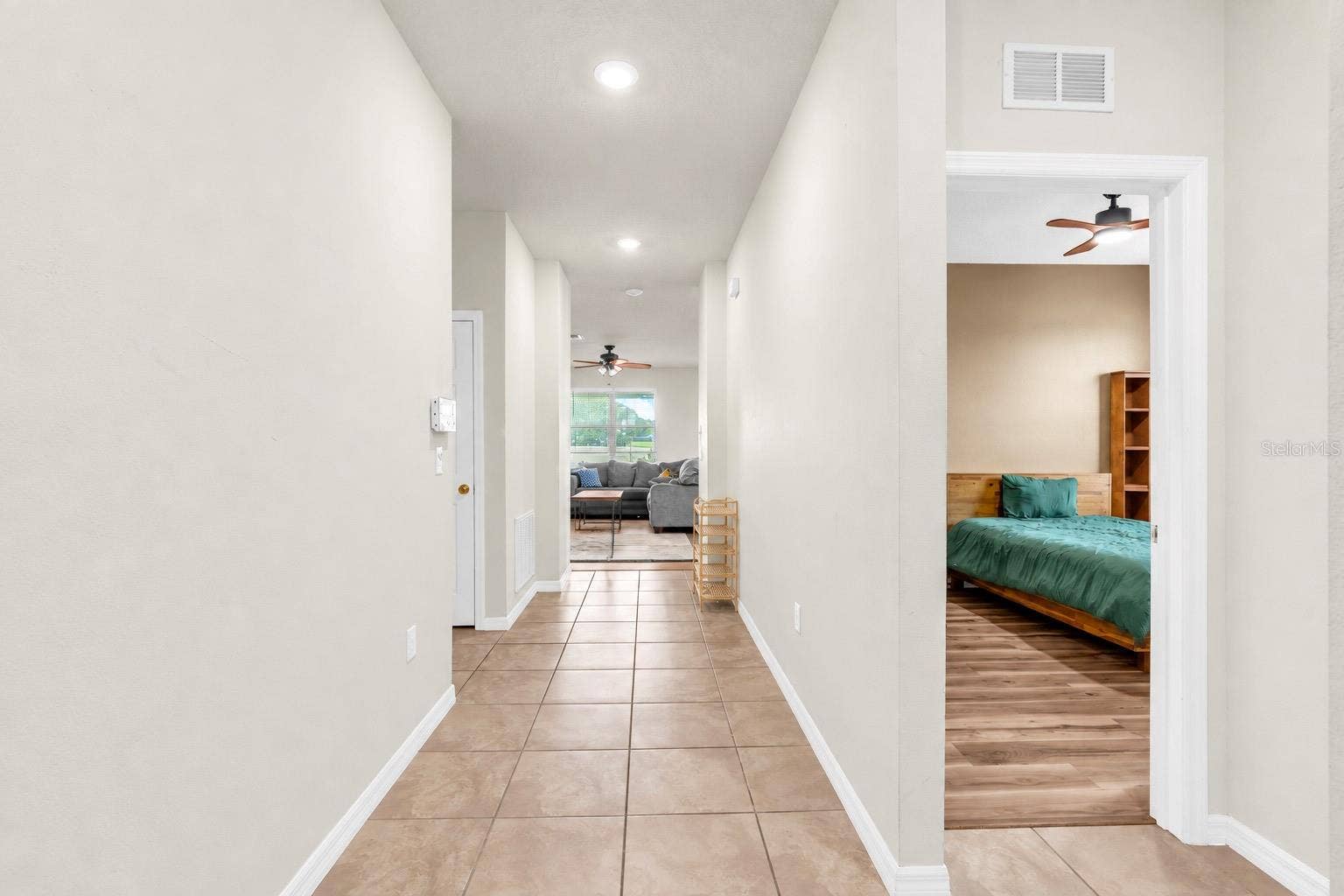wall to guest beds