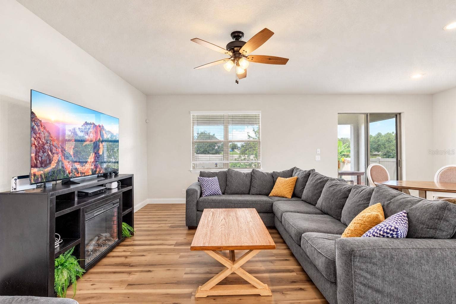 272 CITRUS ISLE LOOP, Davenport, FL 33837
