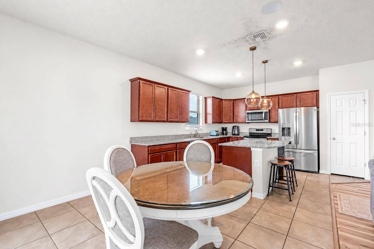 272 CITRUS ISLE LOOP, Davenport, FL 33837