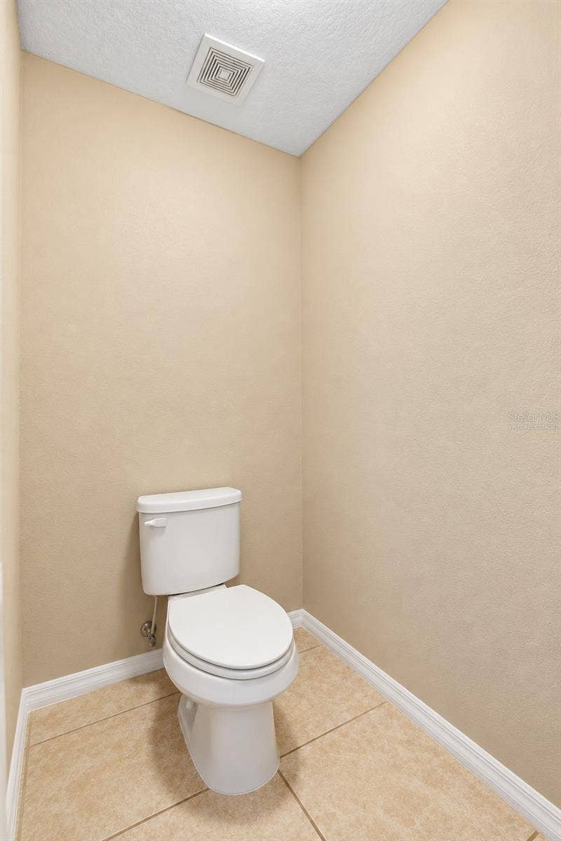 42 BECKNER LANE, Palm Coast, FL 32137 MASTER WATER CLOSET- VIRTUALLY STAGED