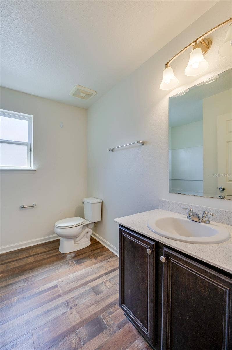 421 CHAMPION RIDGE DRIVE, Daytona Beach, FL 32124 Hall bath