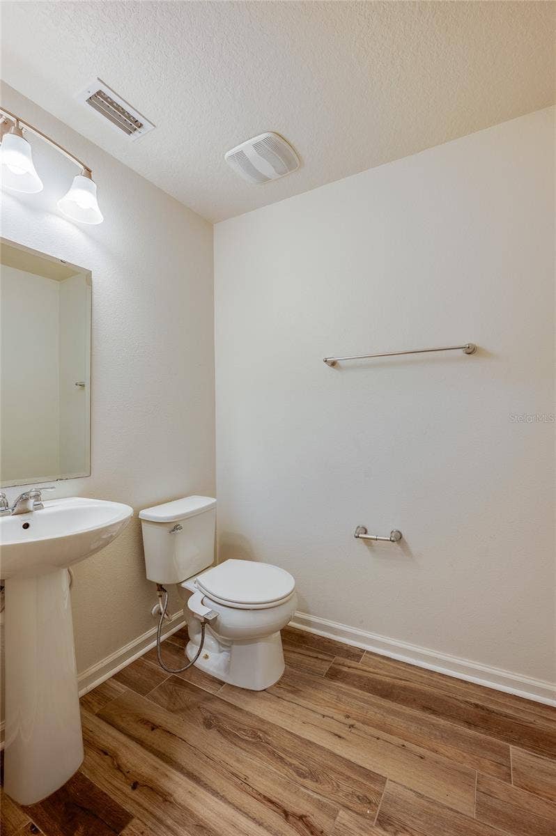 421 CHAMPION RIDGE DRIVE, Daytona Beach, FL 32124 Main floor half bath
