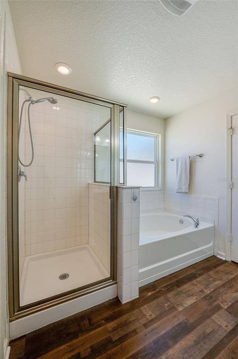 421 CHAMPION RIDGE DRIVE, Daytona Beach, FL 32124 421 CHAMPION RIDGE DRIVE, Daytona Beach, FL 32124