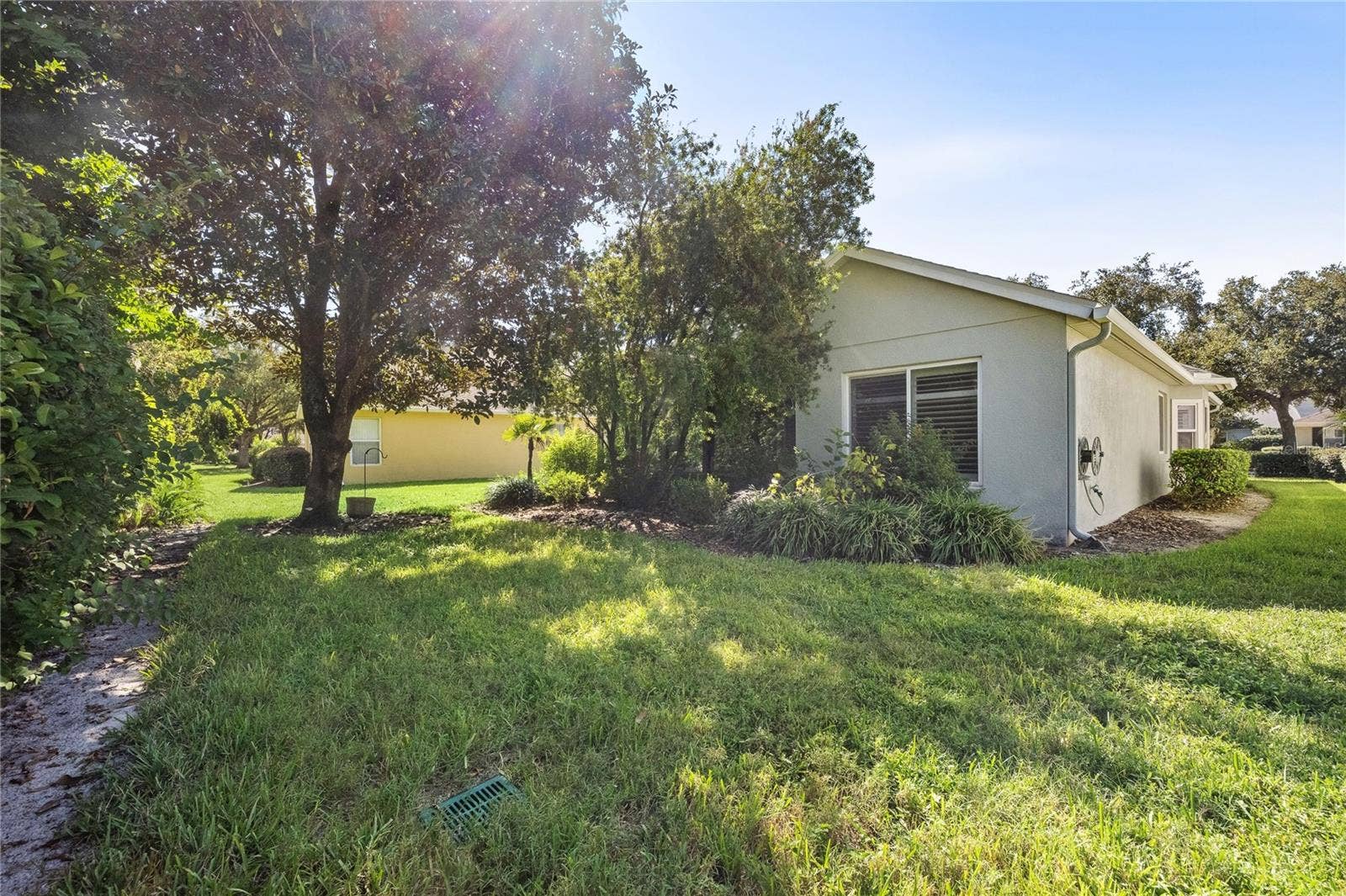 113 WESTCOTT LANE, Deland, FL 32724 Side yard