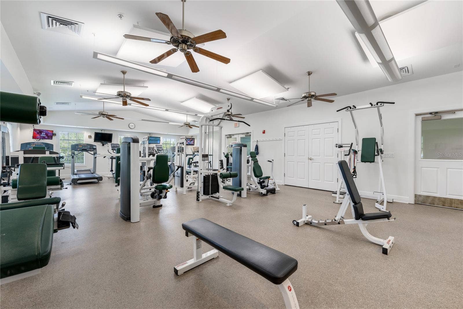 113 WESTCOTT LANE, Deland, FL 32724 latest equipment