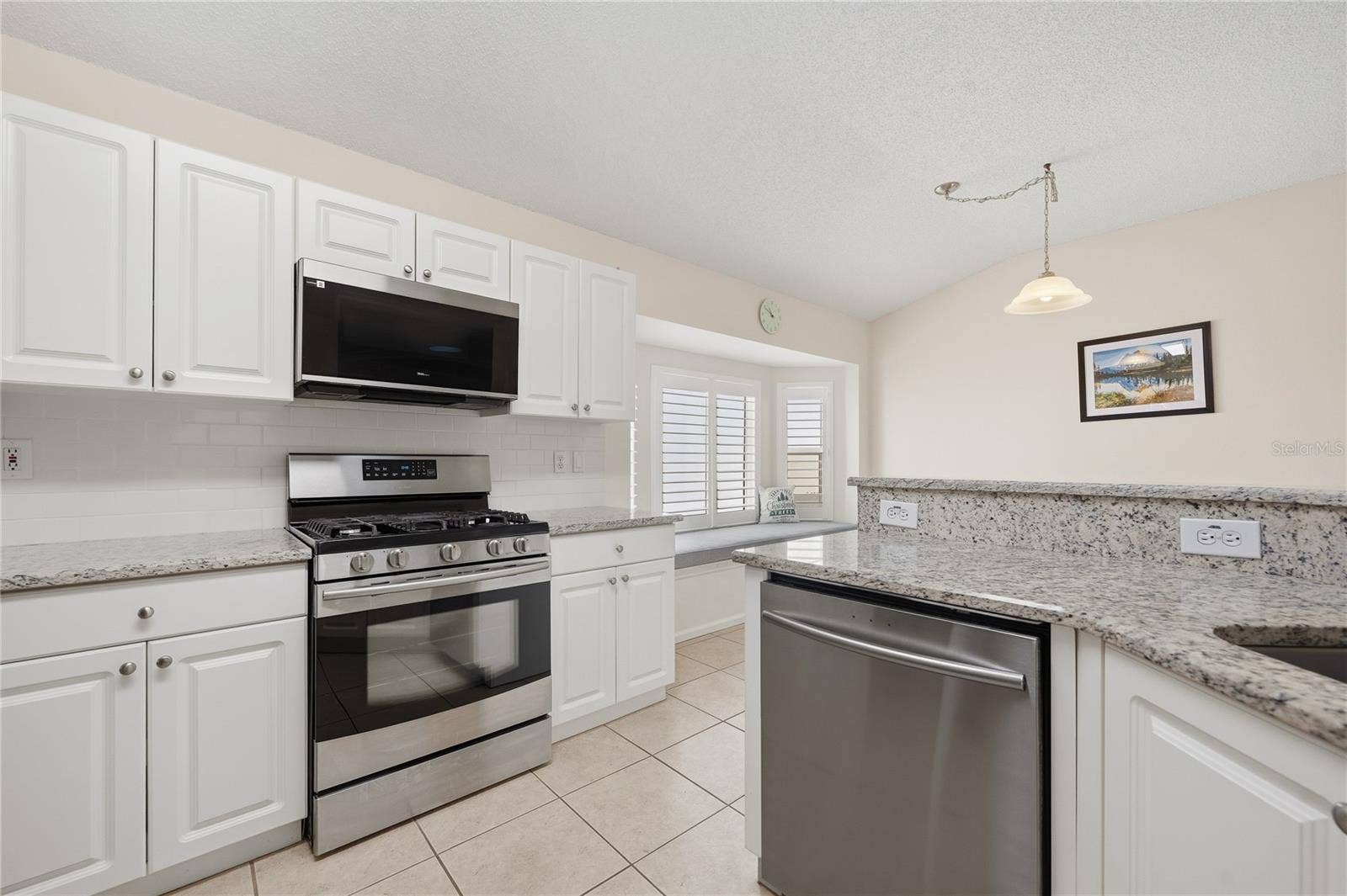113 WESTCOTT LANE, Deland, FL 32724 Stainless steel appliances
