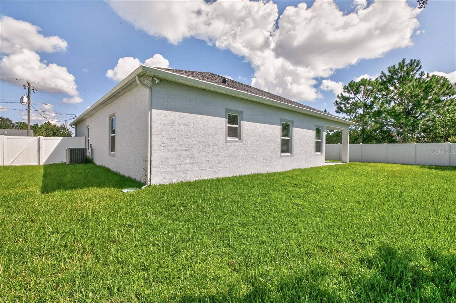 21 LANCELOT DRIVE, Palm Coast, FL 32137 21 LANCELOT DRIVE, Palm Coast, FL 32137