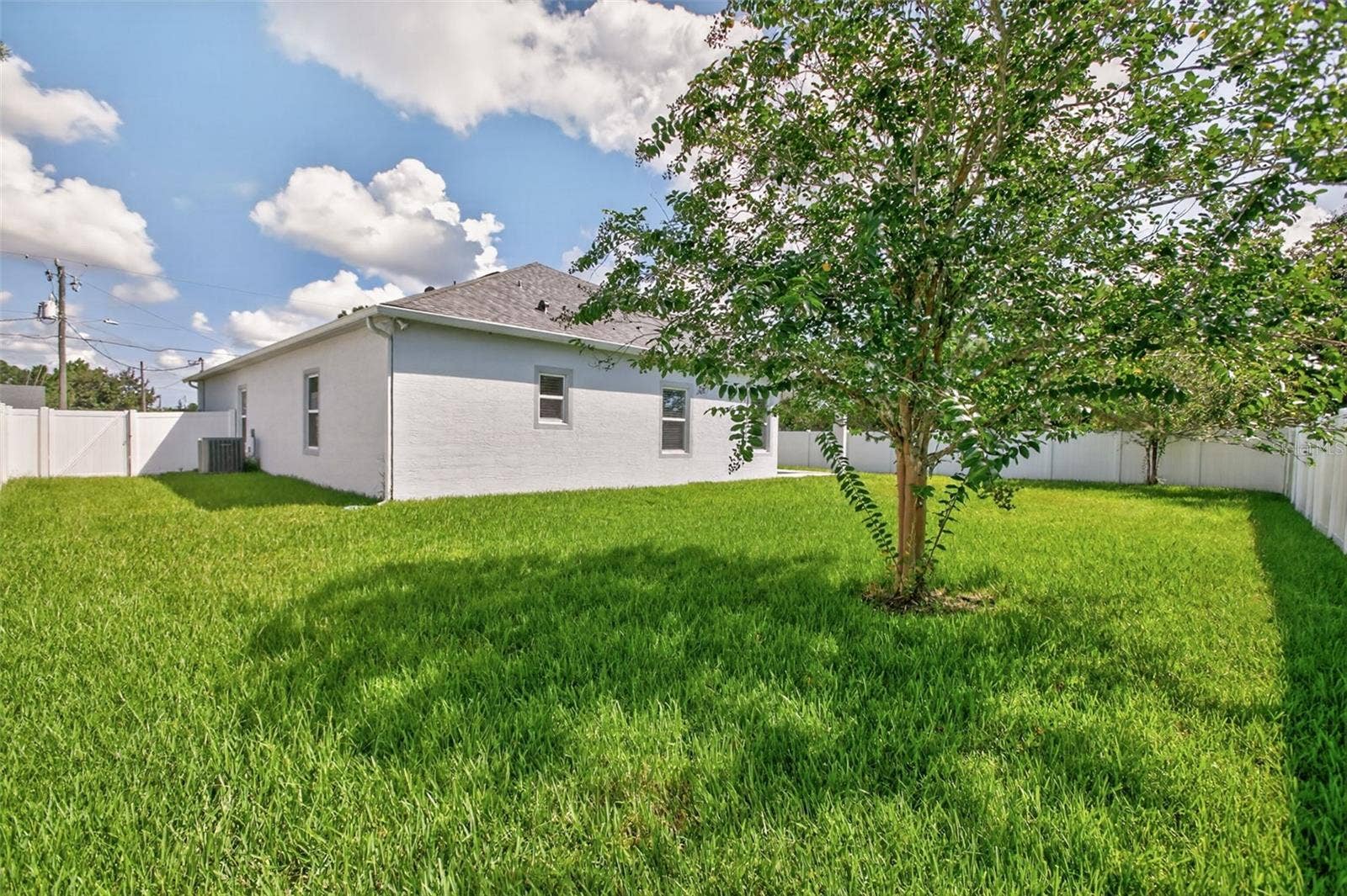 21 LANCELOT DRIVE, Palm Coast, FL 32137 21 LANCELOT DRIVE, Palm Coast, FL 32137