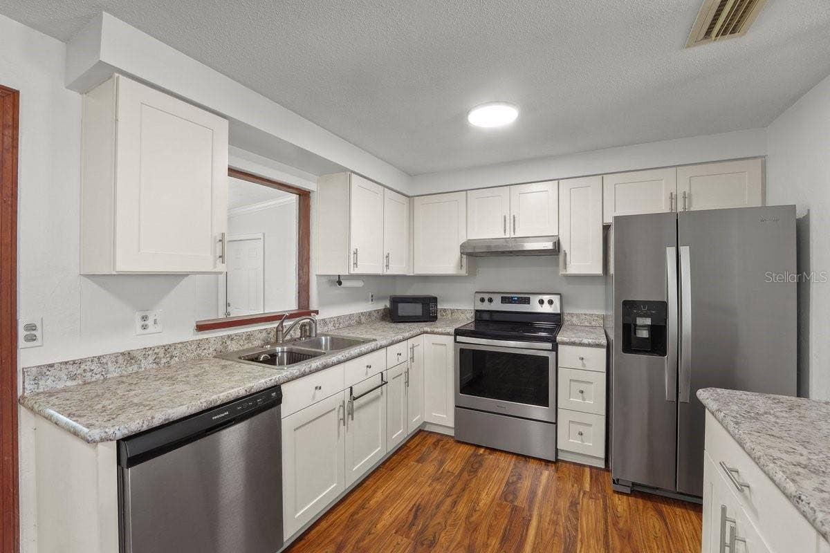 5278 BARHYDT AVENUE, Port Orange, FL 32127 5278 BARHYDT AVENUE, Port Orange, FL 32127