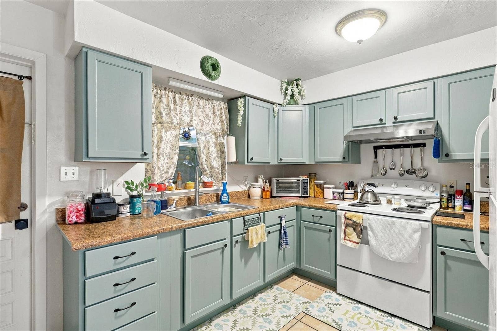 226 N JULIA AVENUE, Deland, FL 32720 226 N JULIA AVENUE, Deland, FL 32720