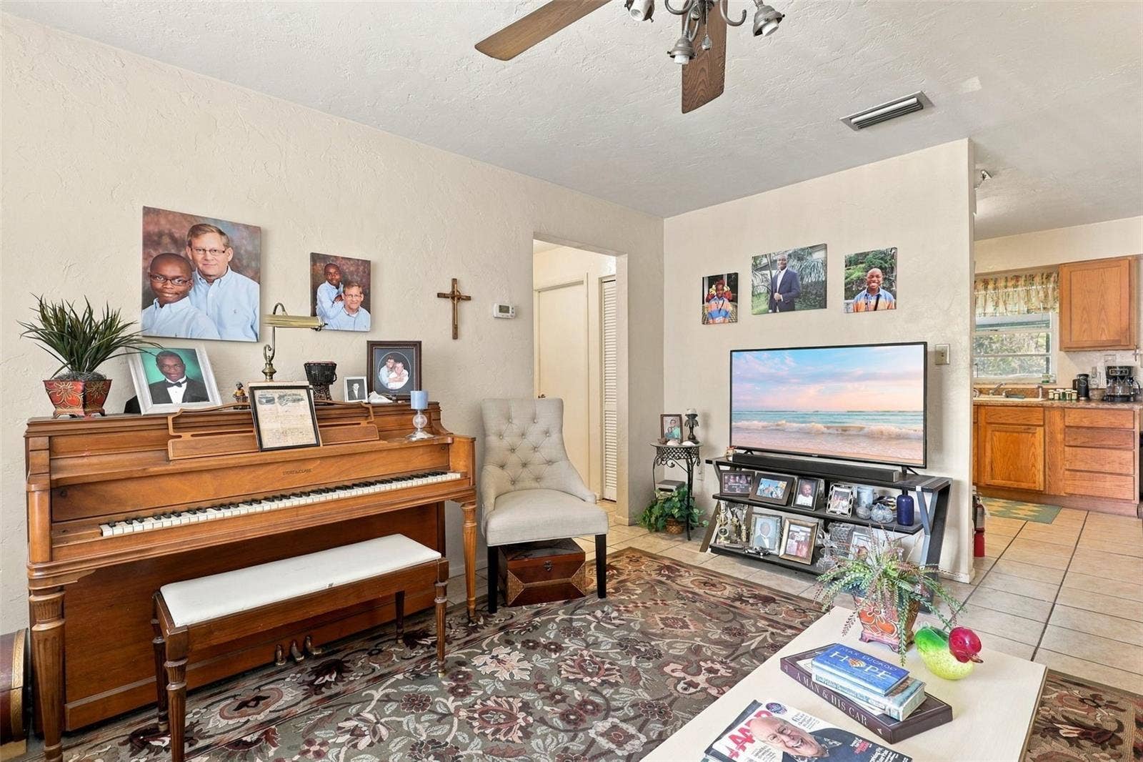 226 N JULIA AVENUE, Deland, FL 32720 226 N JULIA AVENUE, Deland, FL 32720