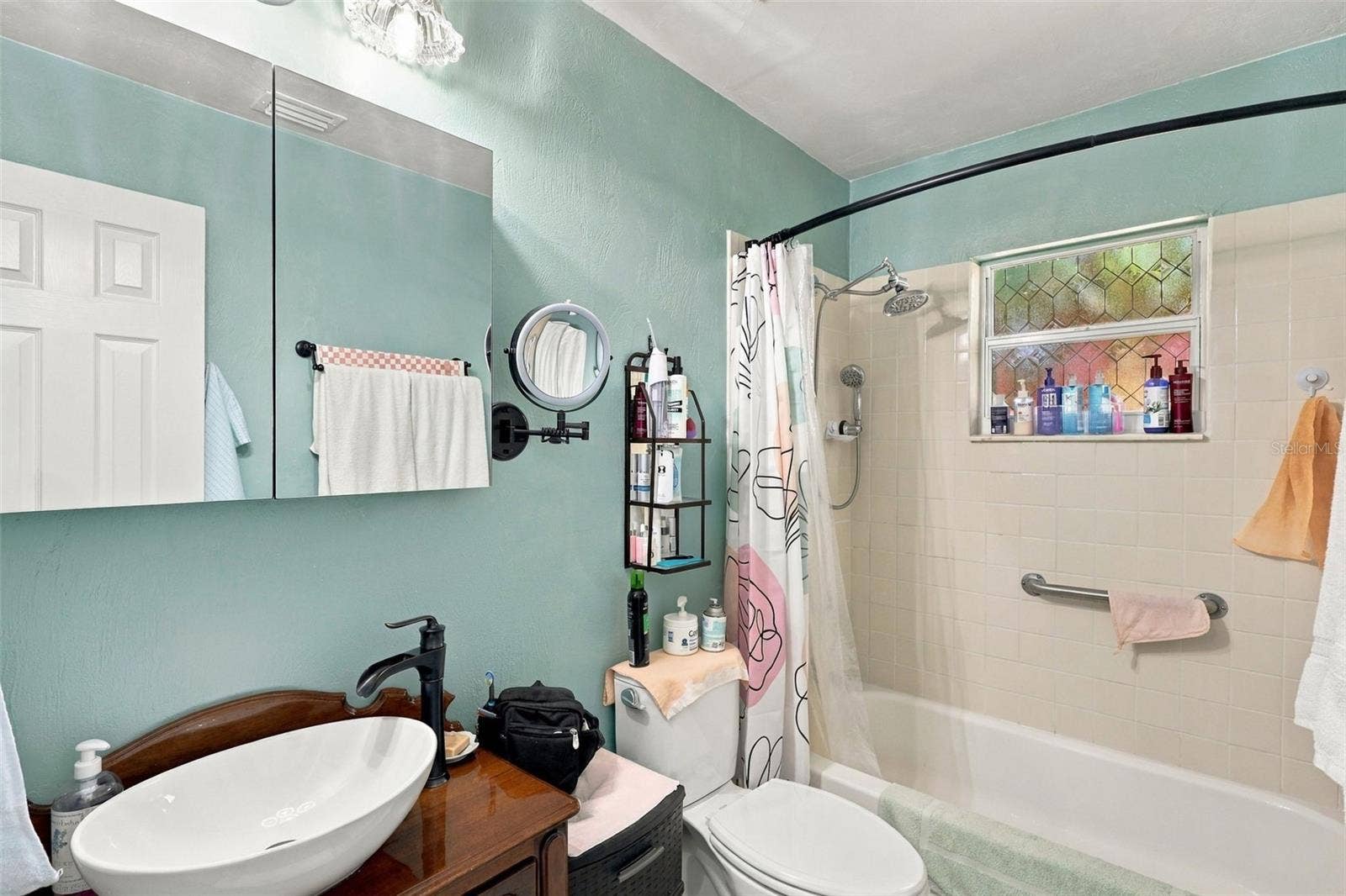 226 N JULIA AVENUE, Deland, FL 32720 226 N JULIA AVENUE, Deland, FL 32720