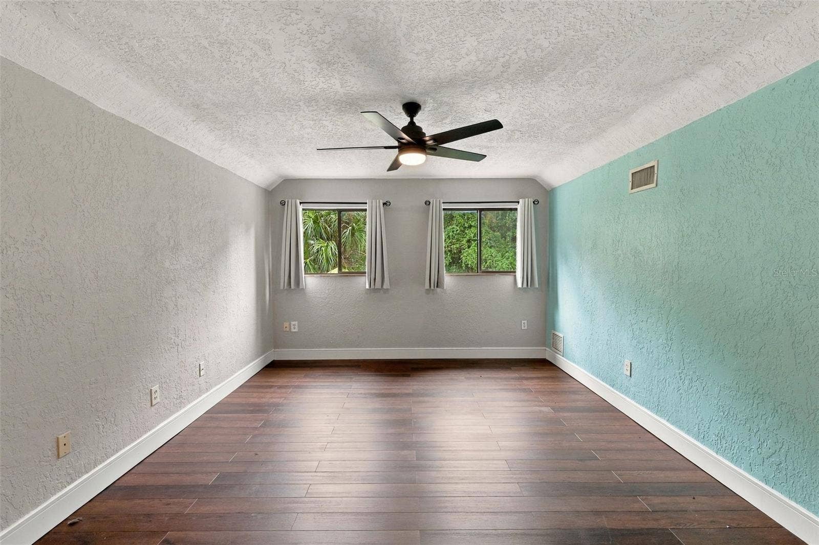 BEDROOM 3 - UPSTAIRS