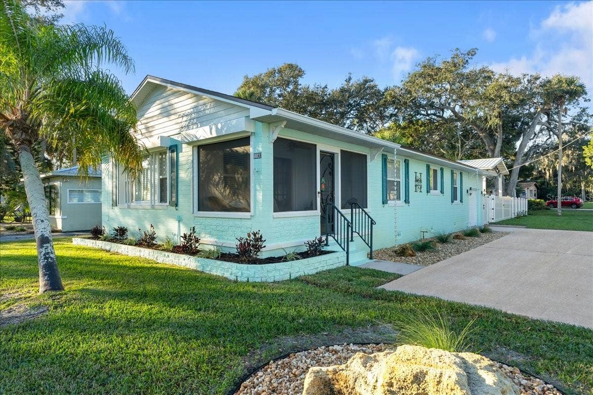 1146 RIVERSIDE DRIVE, Daytona Beach, FL 32117 1146 RIVERSIDE DRIVE, Daytona Beach, FL 32117