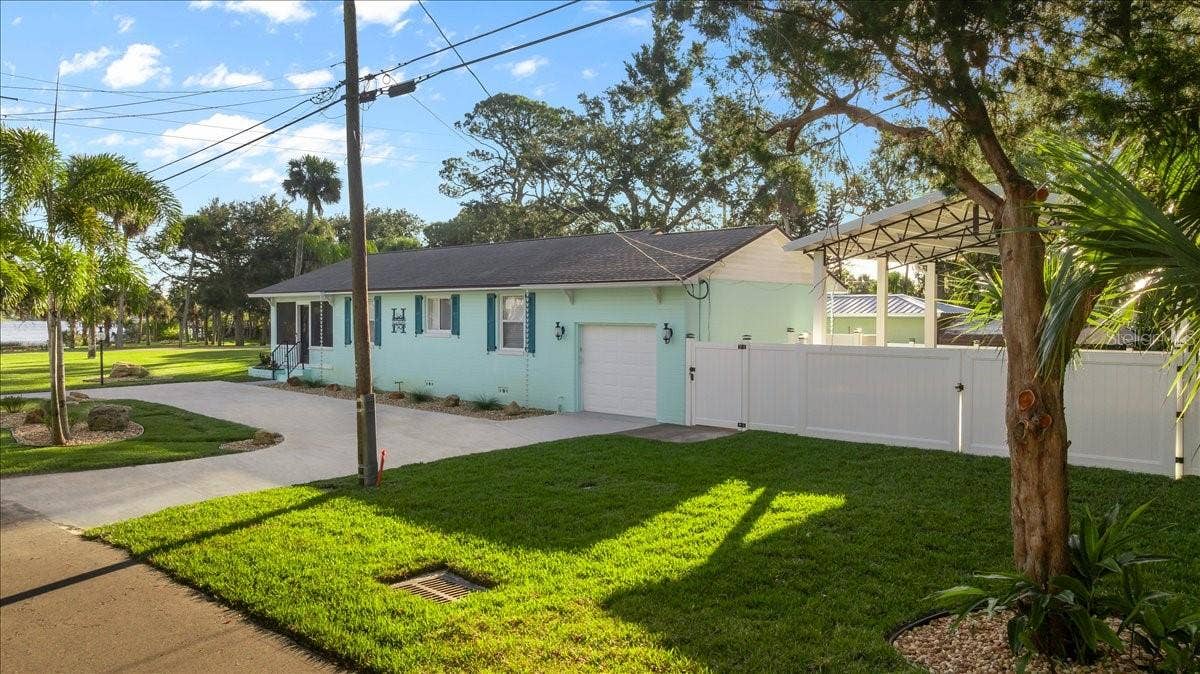 1146 RIVERSIDE DRIVE, Daytona Beach, FL 32117 1146 RIVERSIDE DRIVE, Daytona Beach, FL 32117