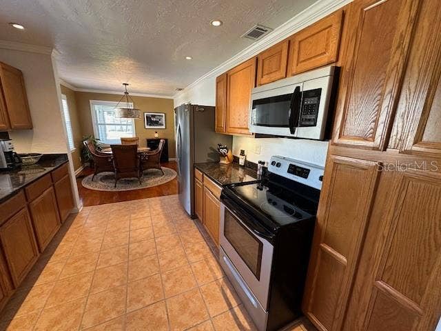 1146 RIVERSIDE DRIVE, Daytona Beach, FL 32117 1146 RIVERSIDE DRIVE, Daytona Beach, FL 32117