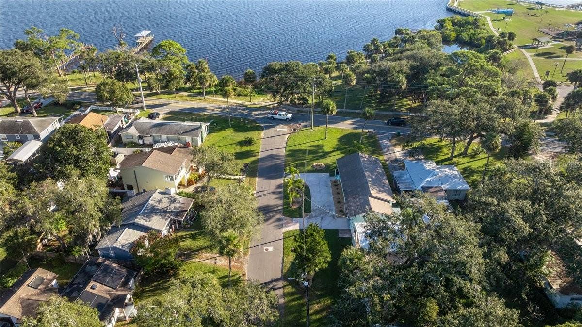 1146 RIVERSIDE DRIVE, Daytona Beach, FL 32117 1146 RIVERSIDE DRIVE, Daytona Beach, FL 32117