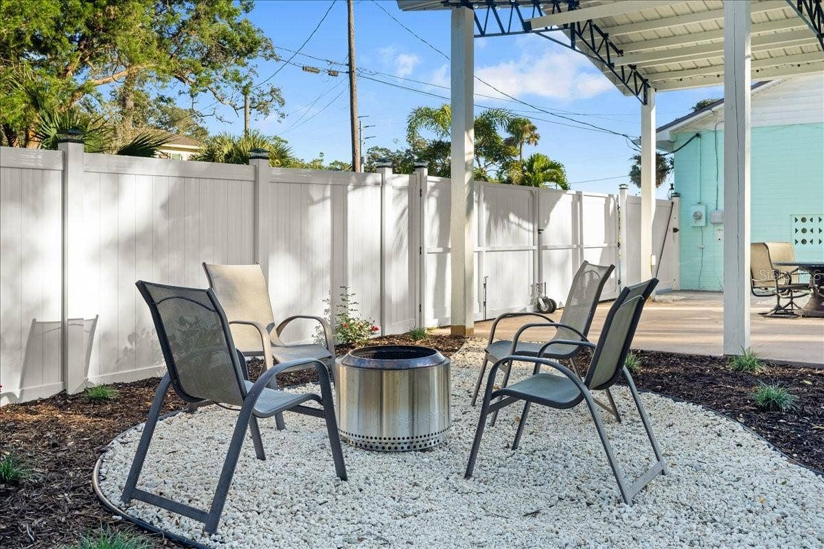 1146 RIVERSIDE DRIVE, Daytona Beach, FL 32117 1146 RIVERSIDE DRIVE, Daytona Beach, FL 32117