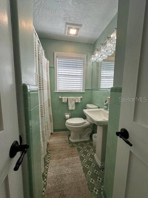 1146 RIVERSIDE DRIVE, Daytona Beach, FL 32117 Guest Bath