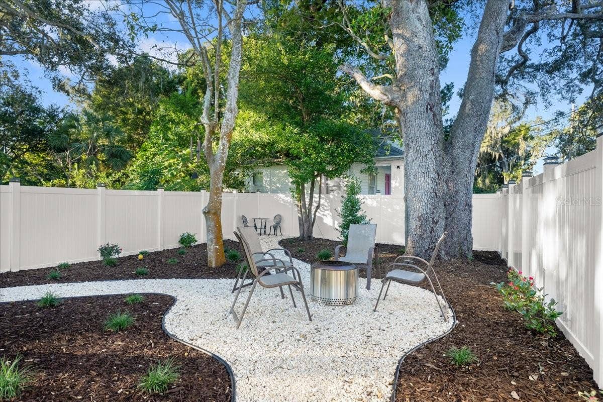 1146 RIVERSIDE DRIVE, Daytona Beach, FL 32117 spacious backyard