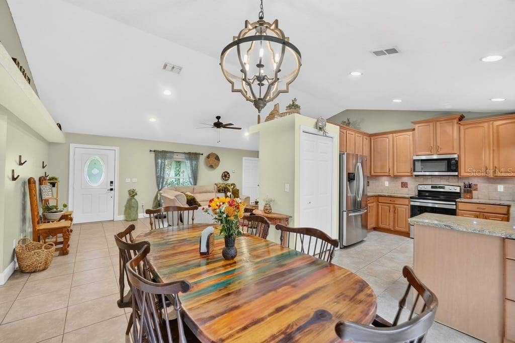 1580 DELAND AVENUE, Orange City, FL 32763 Open-Concept Dining