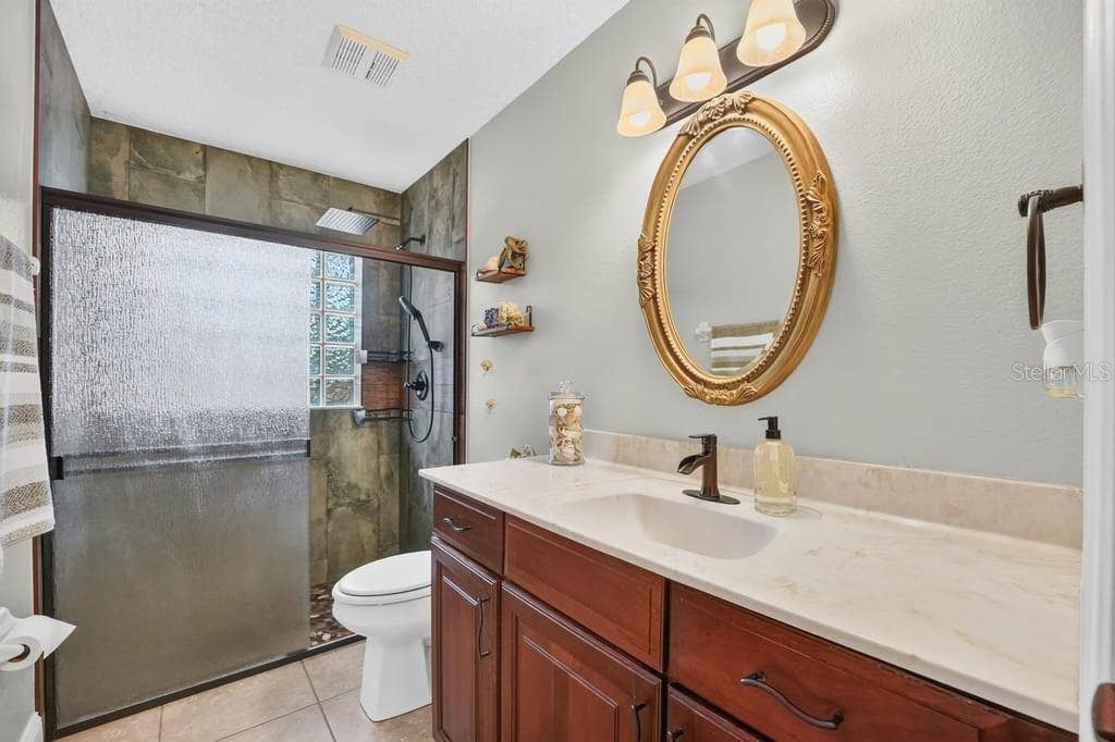 1580 DELAND AVENUE, Orange City, FL 32763 Secondary Bathroom
