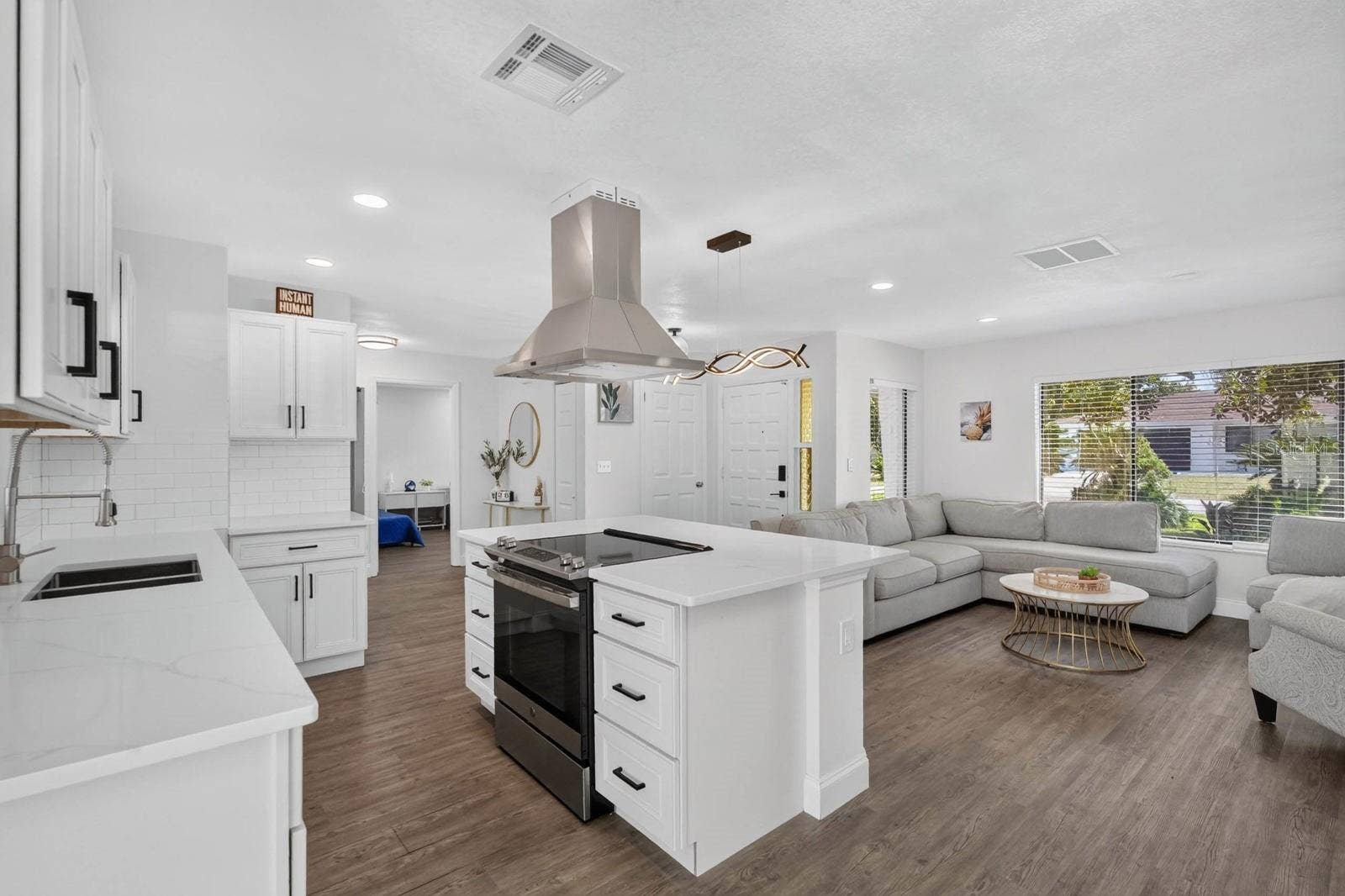 11 FERRIS LANE, Palm Coast, FL 32137 11 FERRIS LANE, Palm Coast, FL 32137