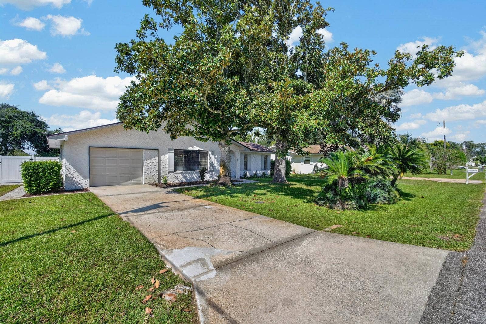11 FERRIS LANE, Palm Coast, FL 32137 11 FERRIS LANE, Palm Coast, FL 32137