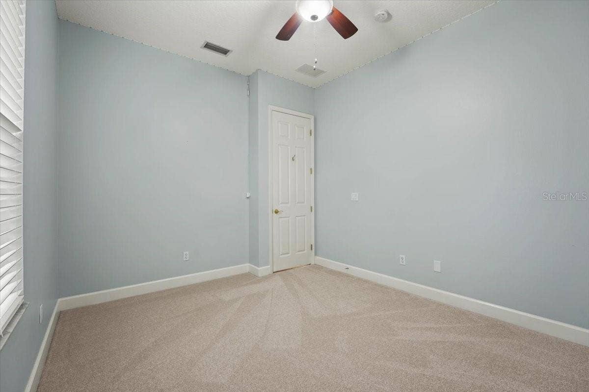 Secondary Bedroom (Yard view)